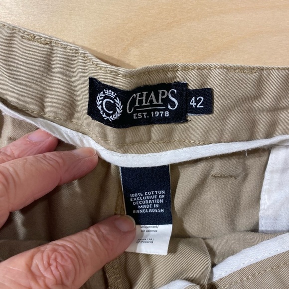 Chaps Men's Tan Shorts with Embroidered Details 42 (HS) - Picture 8 of 12